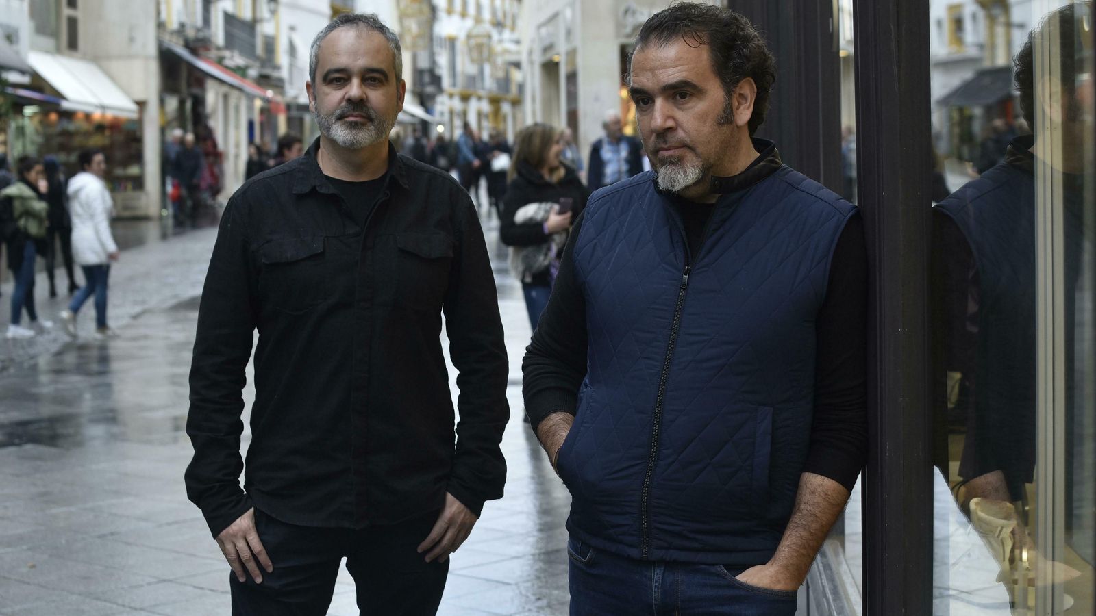 El músico y productor Daniel Muñoz, 'Artomático', con David Lagos.