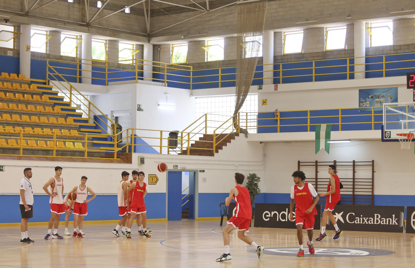 Las fotos de España sub 17 en Fuengirola