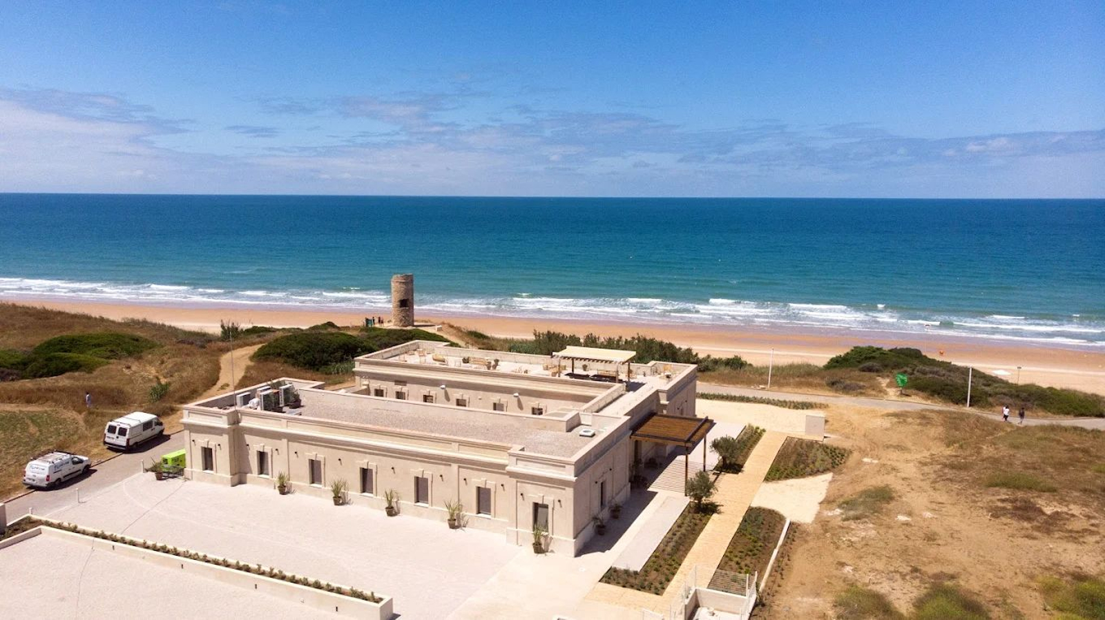 Vistas de El Cuartel del Mar frente a la playa de la Loma del Puerco en Chiclana Vistas de El Cuartel del Mar frente a la playa de la Loma del Puerco en Chiclana