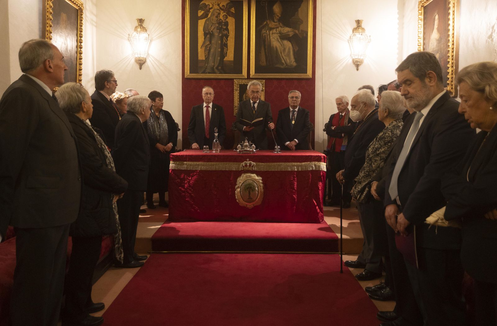 Momento del acto en homenaje a Ismael Yebra en la Real Academia de Buenas Letras.