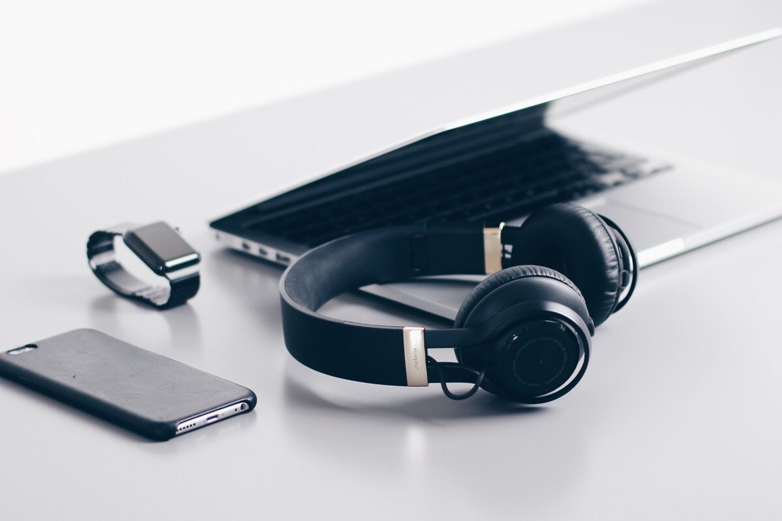 ¡Llega la Vuelta al Cole a PcComponentes!: descuentos de hasta el 40% en informática, hogar, entretenimiento y mucho más