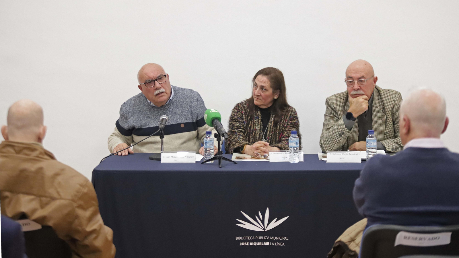 Fotos de la presentación del libro 'Vivencias y recuerdos de Guillermo León Barba' en La Línea