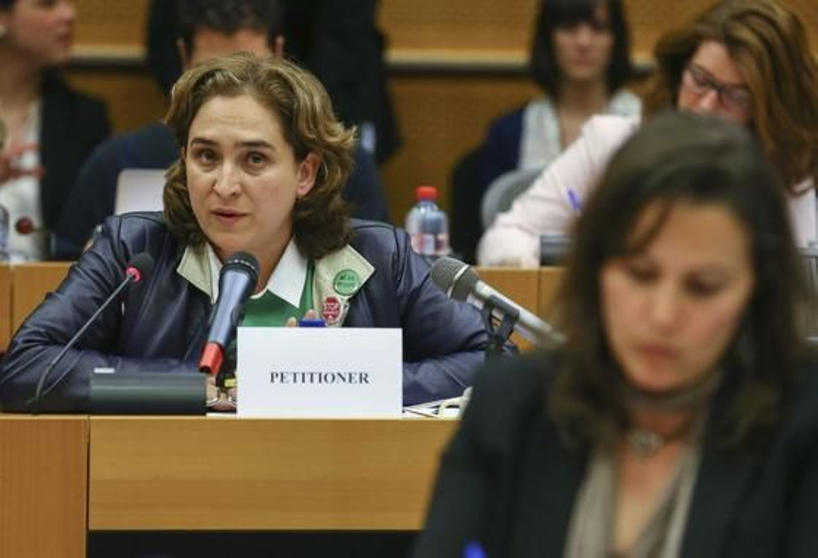 Ada Colau: "El Gobierno ayuda a los bancos en vez de a las personas"