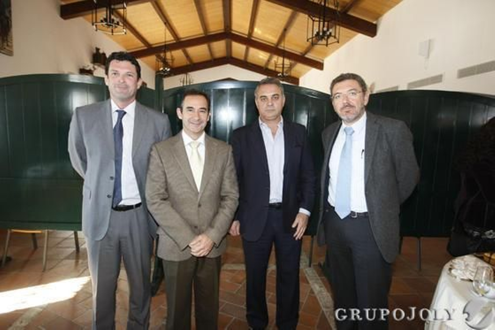 De izquierda a derecha, Antonio Jesús García, Antonio Camino, ambos de Telefónica, junto a Fernando Barroso (BRS Informática) y Ramón Casado, también de Telefónica.

Foto: Pascual