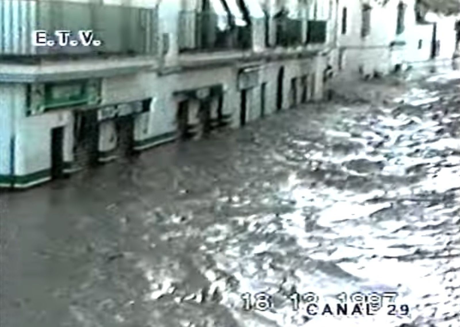 La grave inundación que sufrió Écija en diciembre de 1997