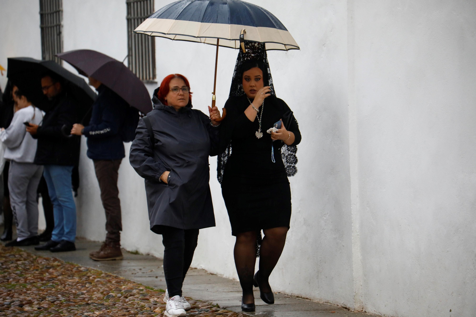 Las imágenes de la devoción ante la Virgen de la Paz en Capuchinos