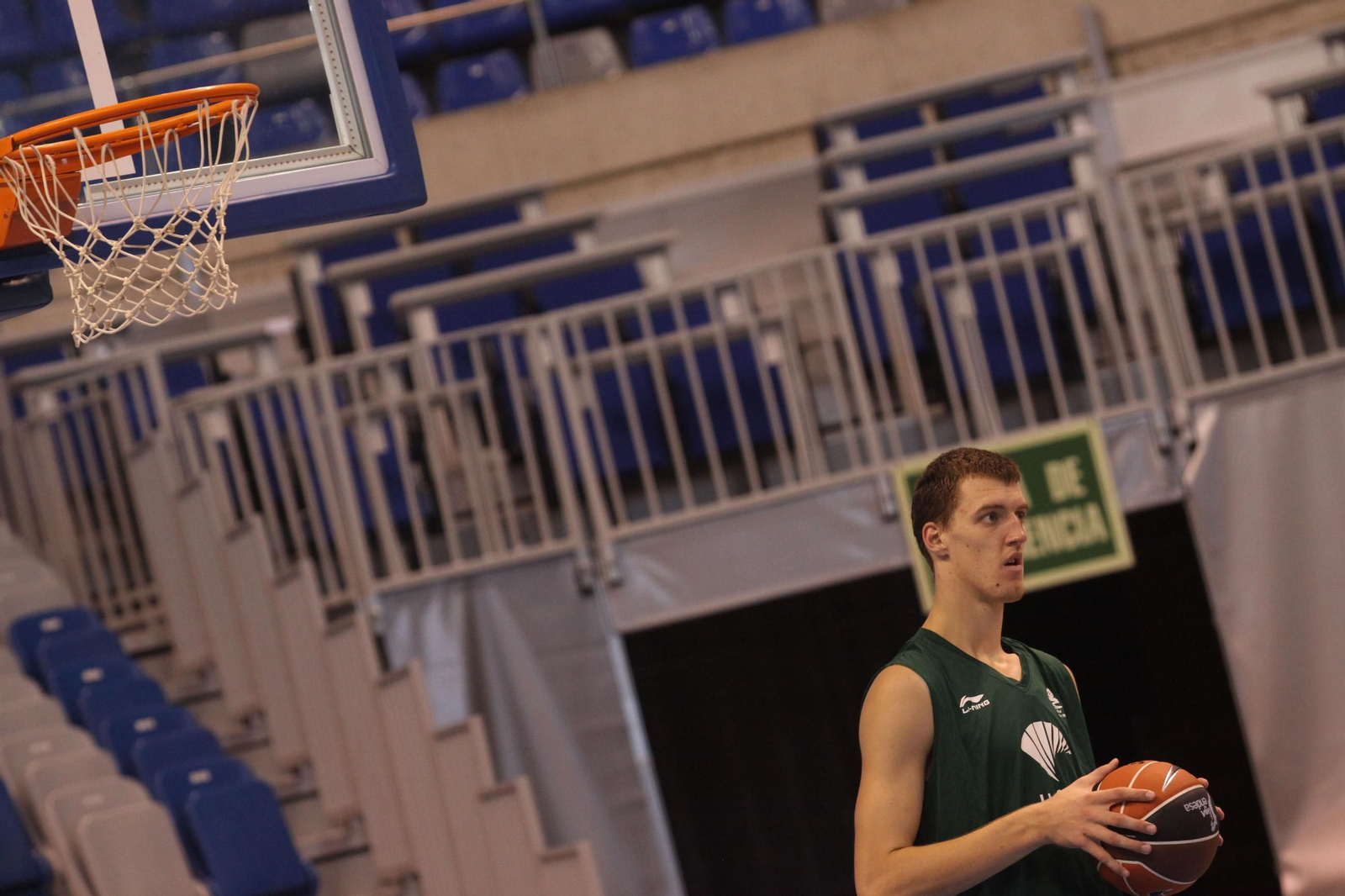 La carrera de Ognjen Kuzmic, en fotos