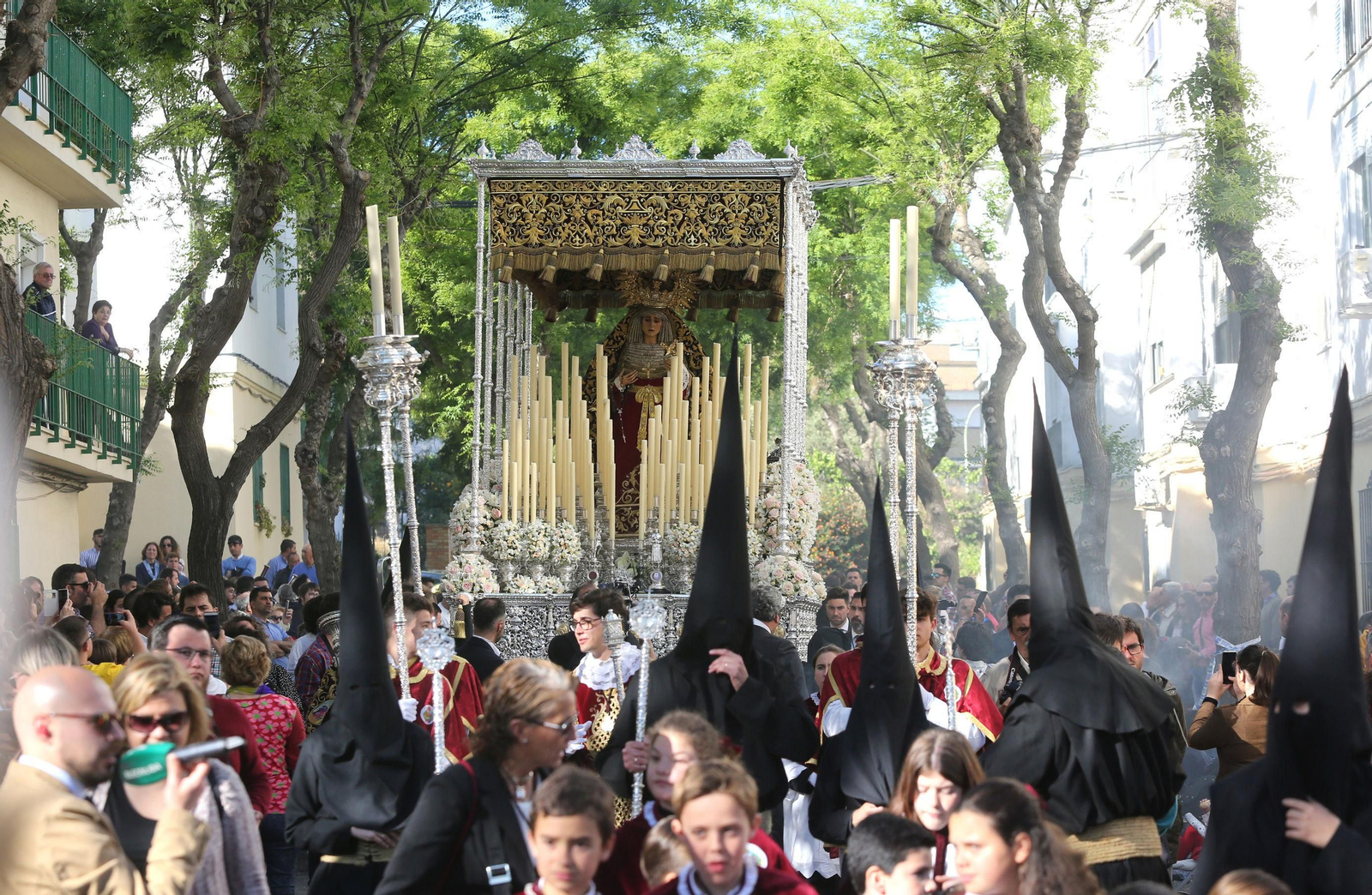 La Virgen del Valle en su paso de palio el Martes Santo.