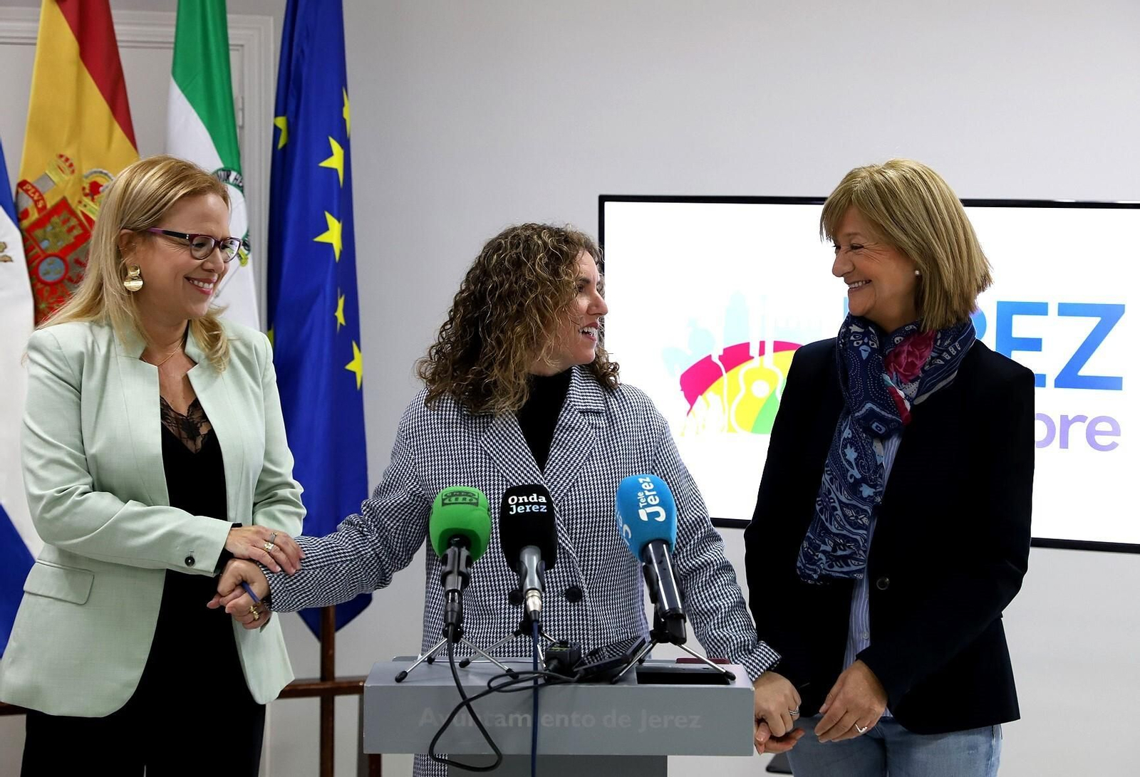 Rueda de prensa de la teniente de alcaldesa Susana Sánchez y las delegadas Yessika Quintero y Carmen Pina.