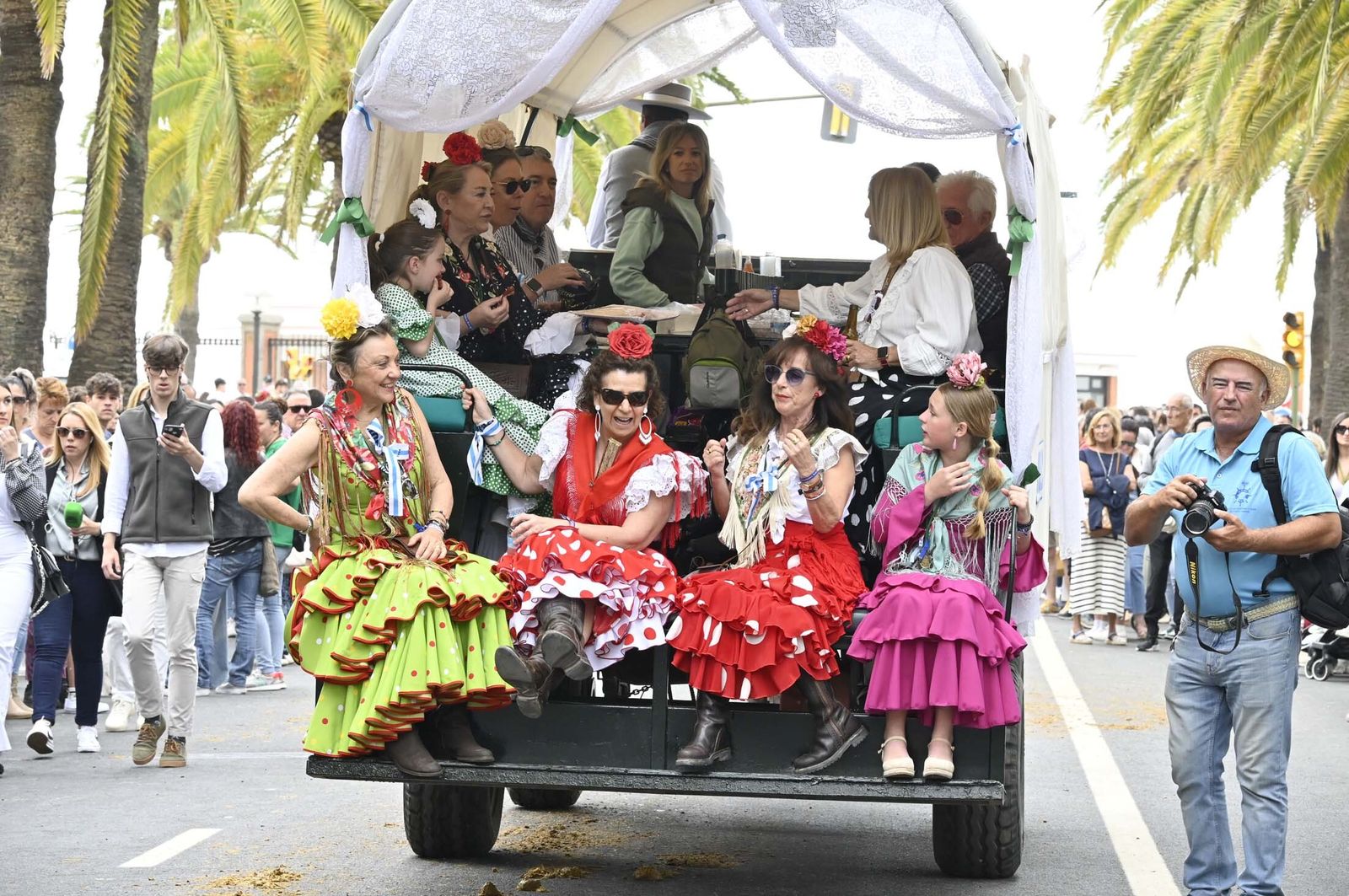Imágenes de los carros de la Hermandad del Rocío de Huelva