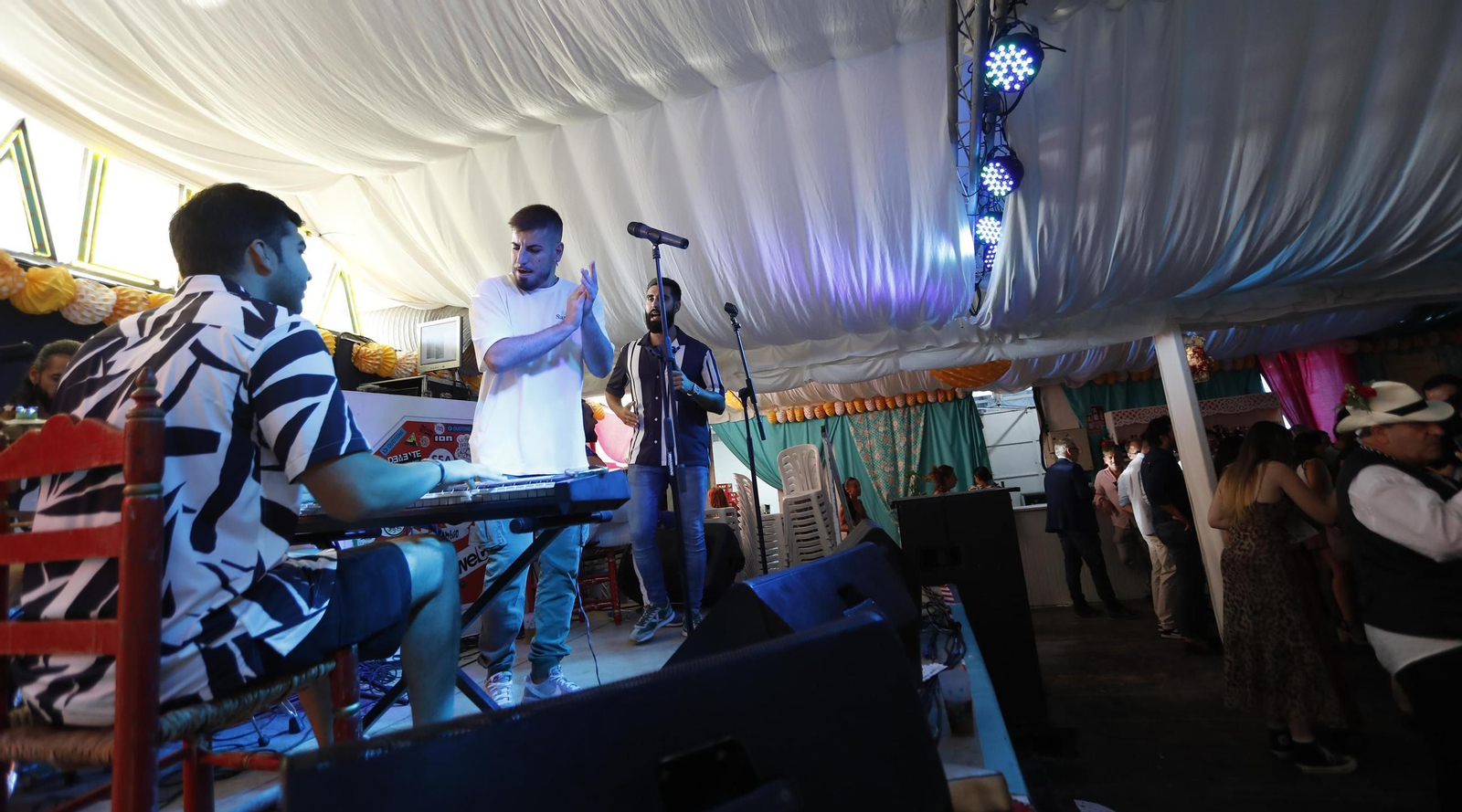 Búscate en las fotos del jueves en la Feria de Tarifa