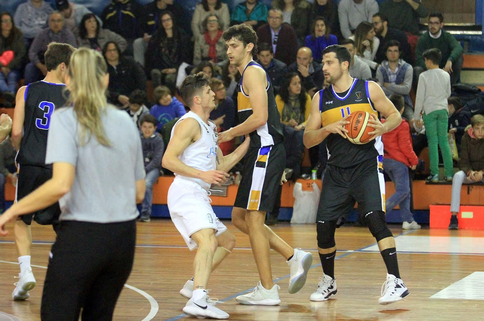 Imágenes del partido de baloncesto Enrique Benítez- Benahavís
