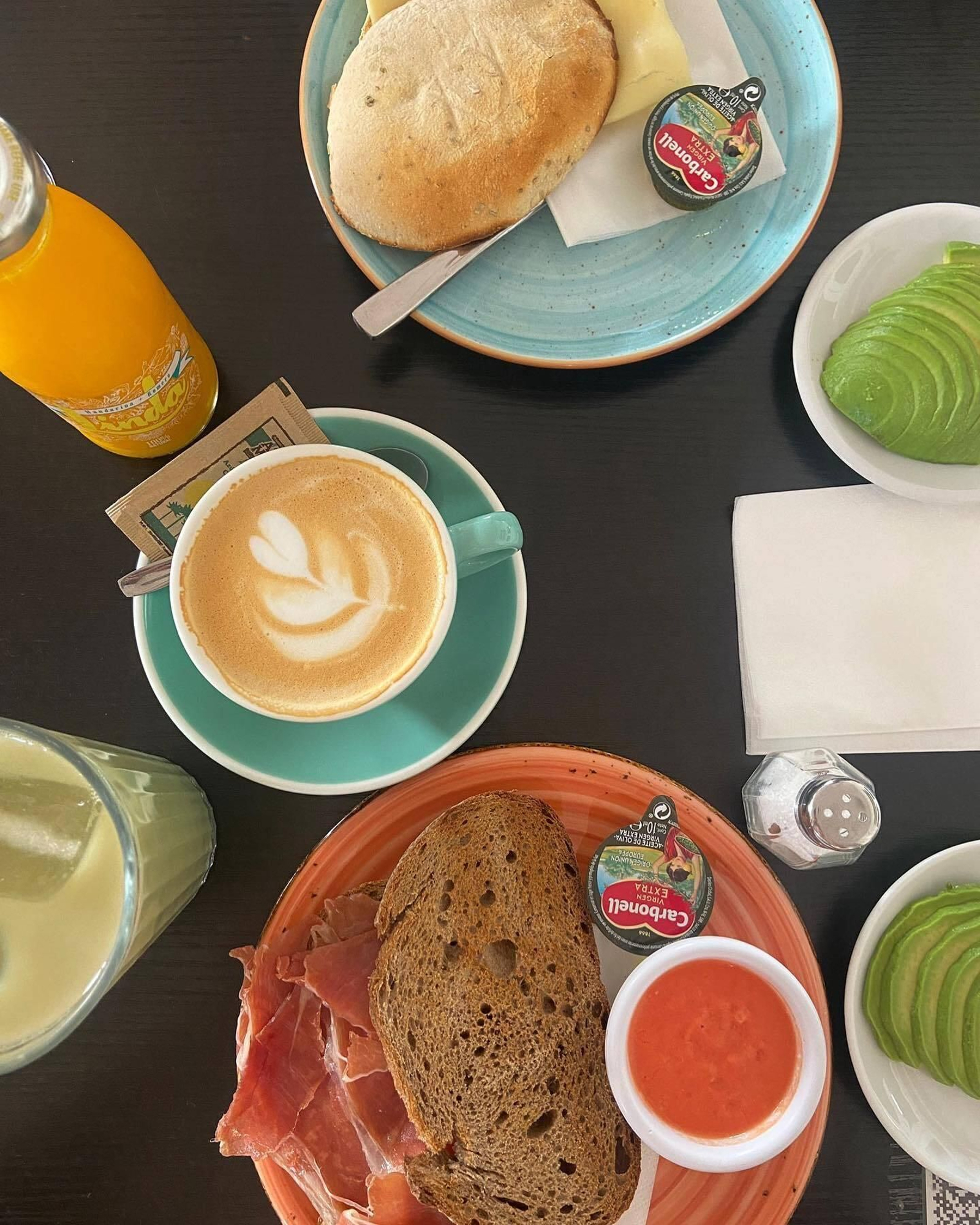 Café Cactus.