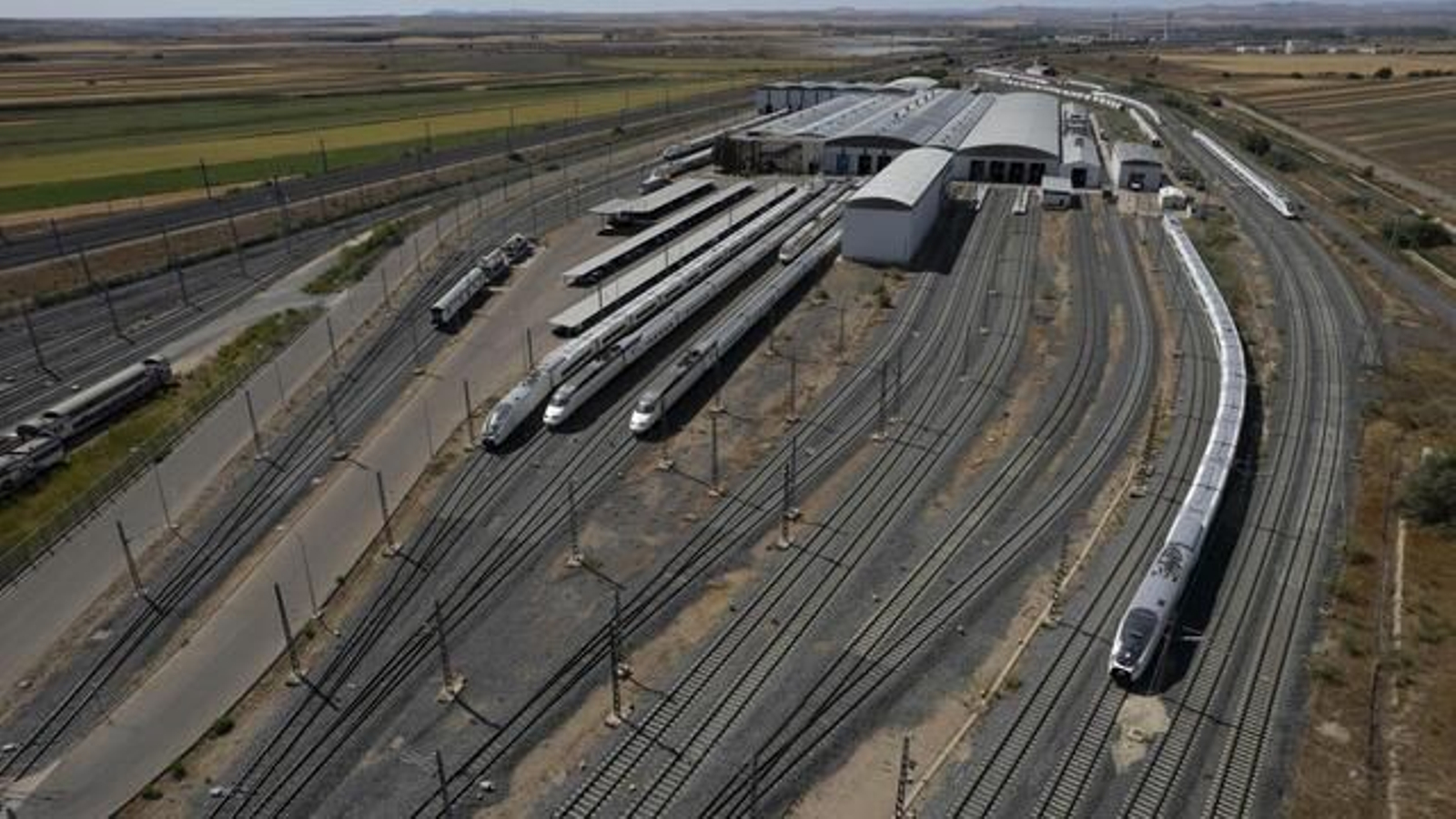 Renfe vigilará sus talleres de Los Prados con drones