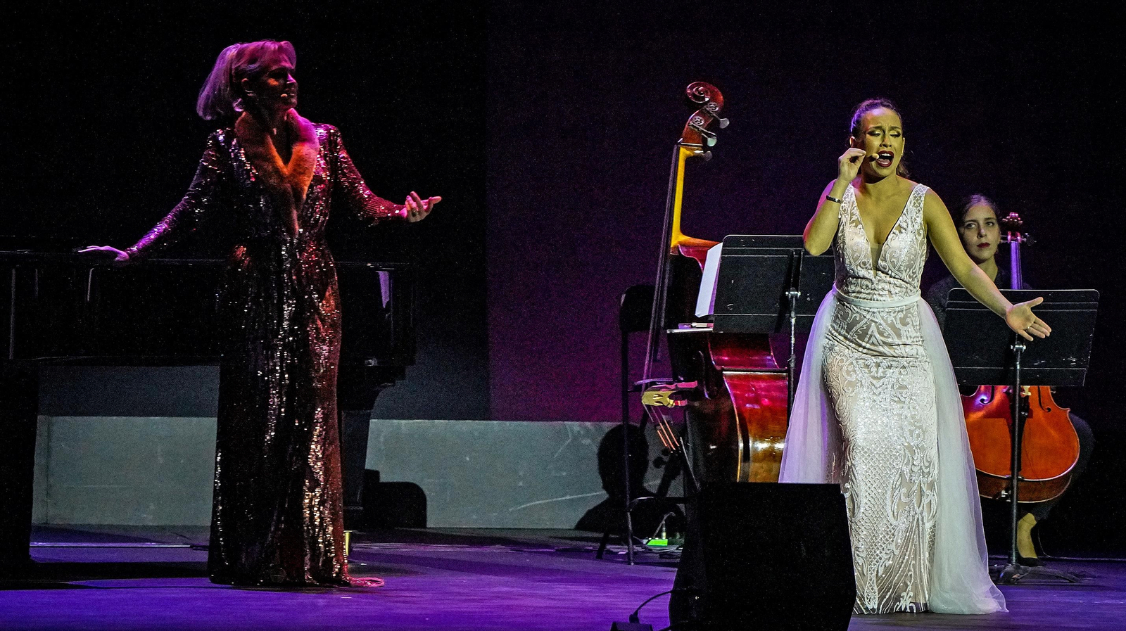 Ainhoa Arteta y María Terremoto suenan con alegría en Jerez