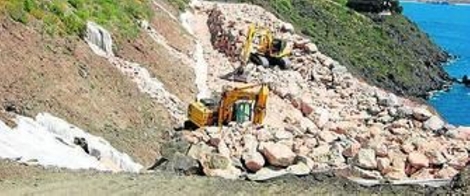 Para llevar a cabo los trabajos hay que construir dos pantallas de pilotes.