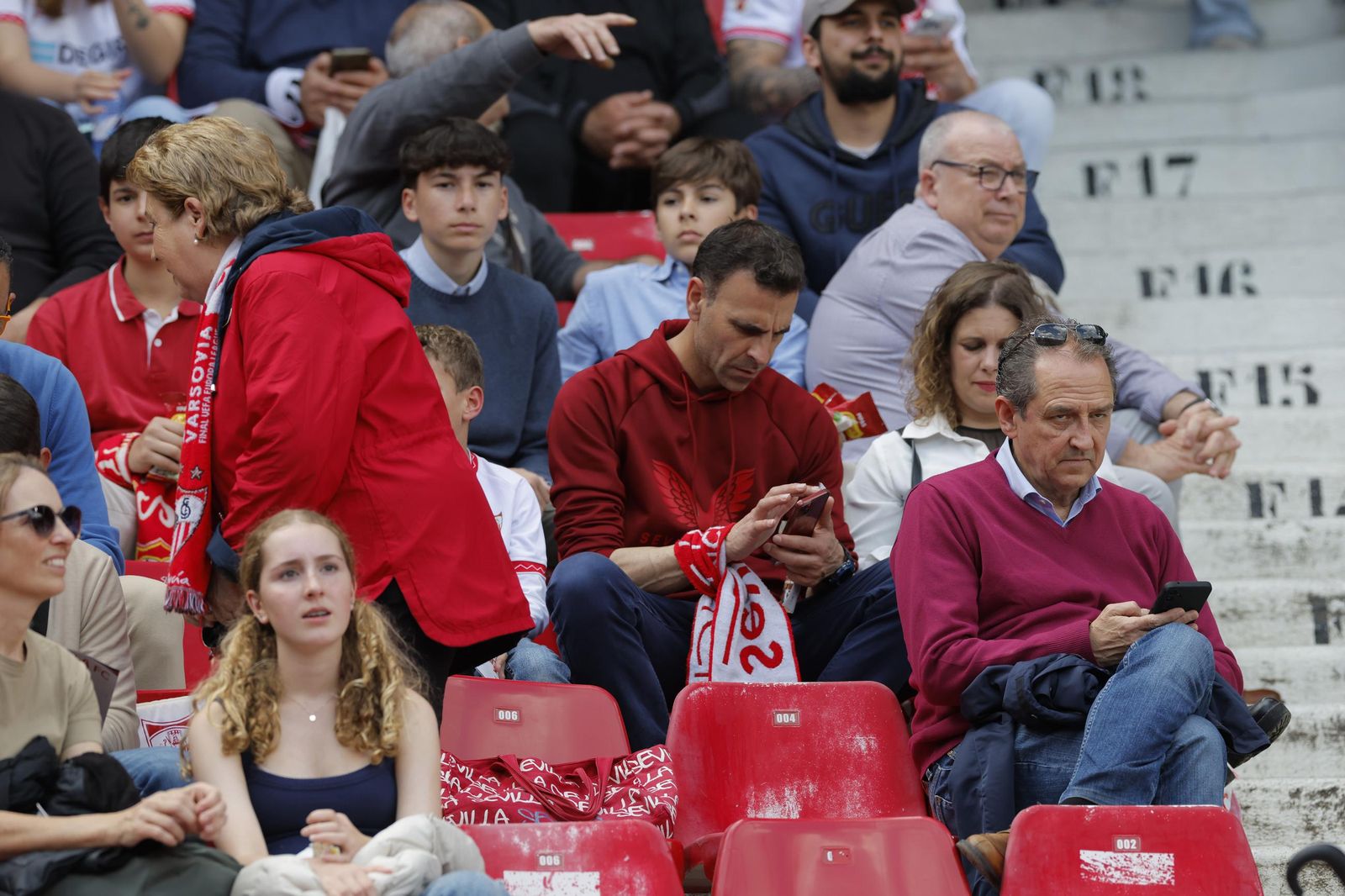 Búscate en las fotos del Sevilla Fc - Atlético de Madrid