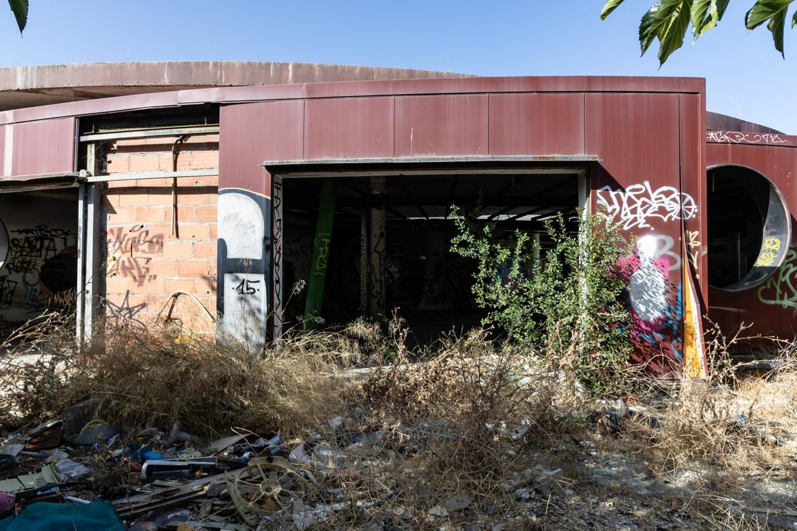 Este es el lamentable estado que presenta el parque acuático de Jaén en 2024