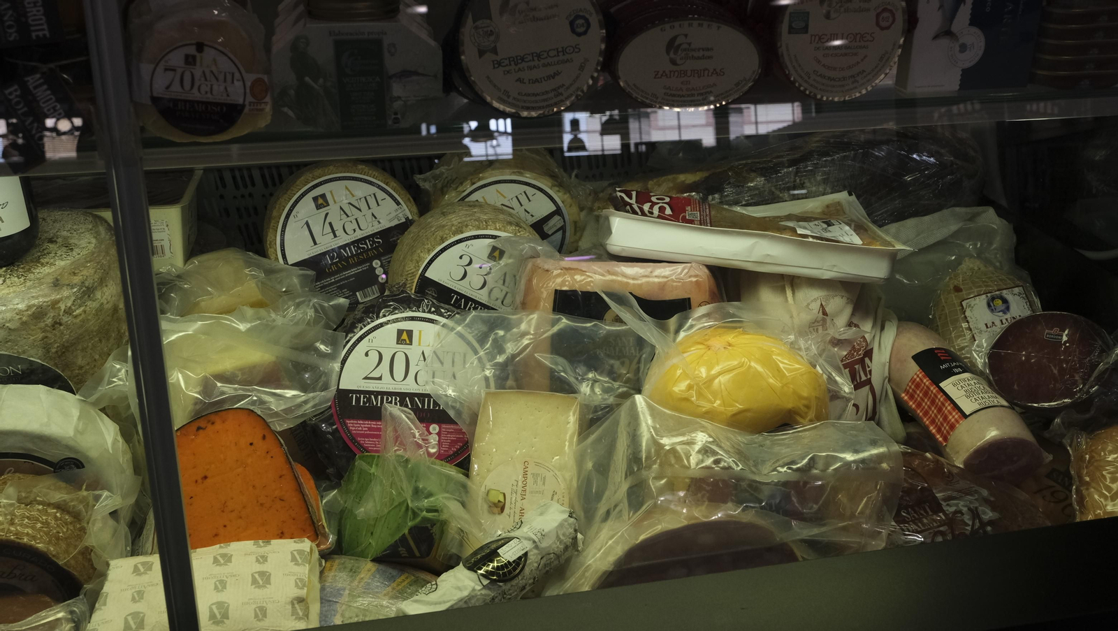 Restaurante Jamonería Antonio Ortuño, en el Mercado Central de Almería