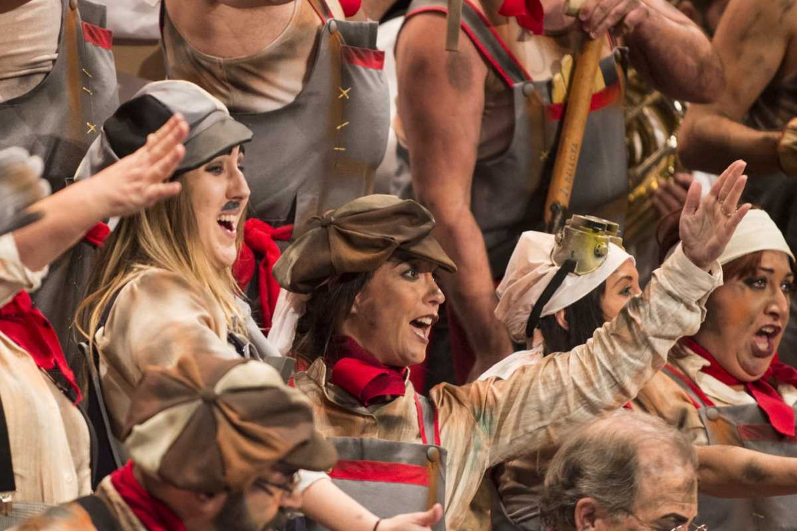 Las imágenes de la decimoséptima función clasificatoria