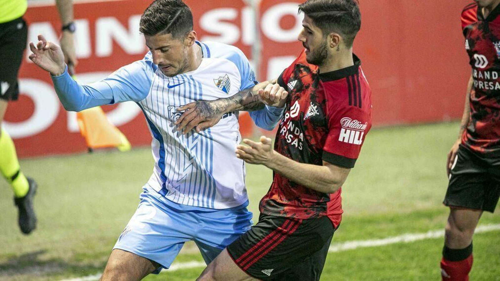 Chavarría durante el partido contra el Mirandés.