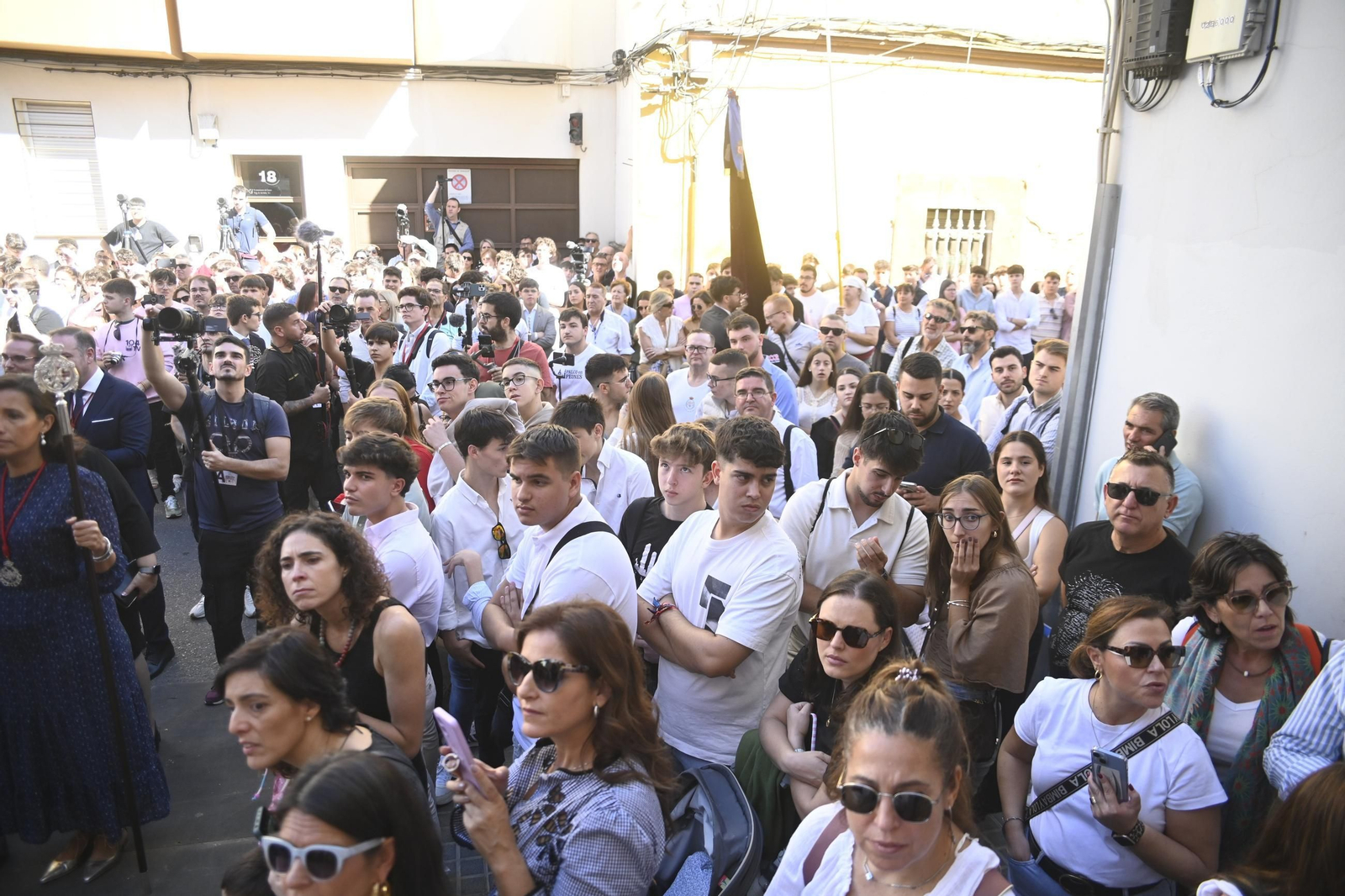 La cofradía de la Oración en el Huerto de Cabra, en el Vía Crucis Magno de Córdoba