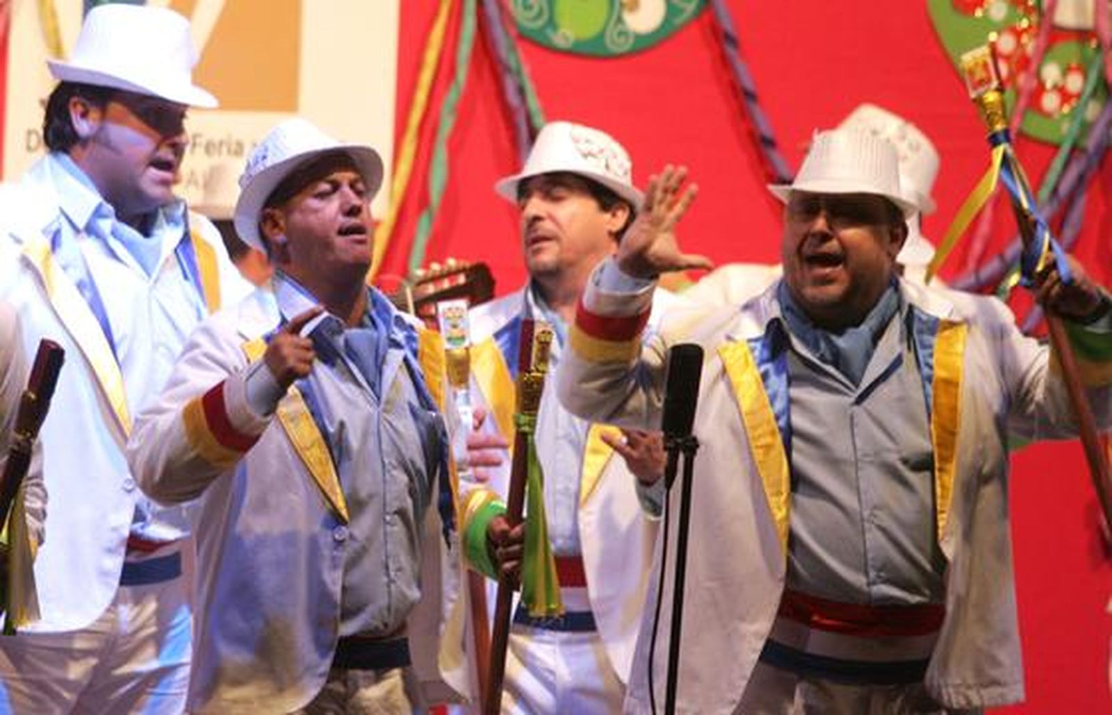 Comparsa linense 'El balcón de la Bahía'

Foto: José María Quiñones