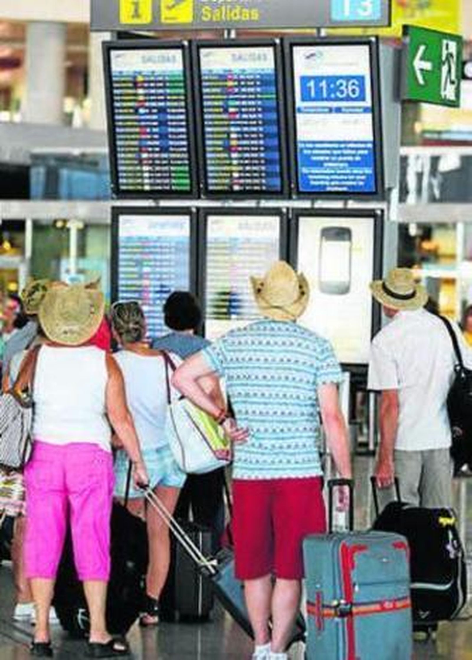 Turistas en el aeropuerto.