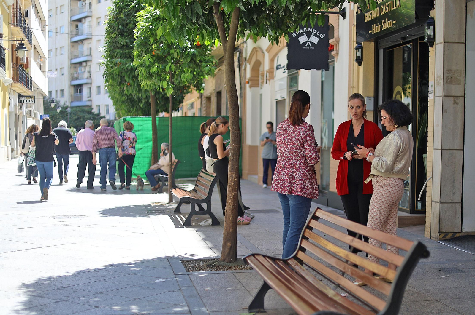 Así se vivió el apagón en las calles de Huelva, en imágenes