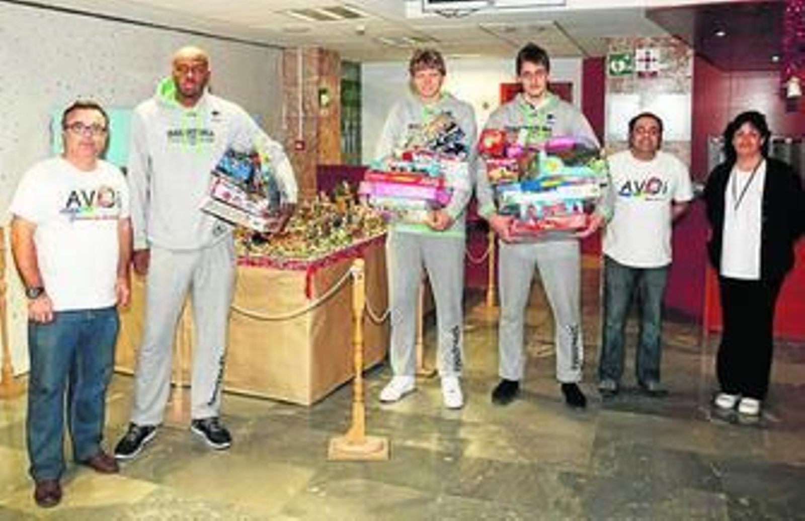Los jugadores, en el Hospital Materno.