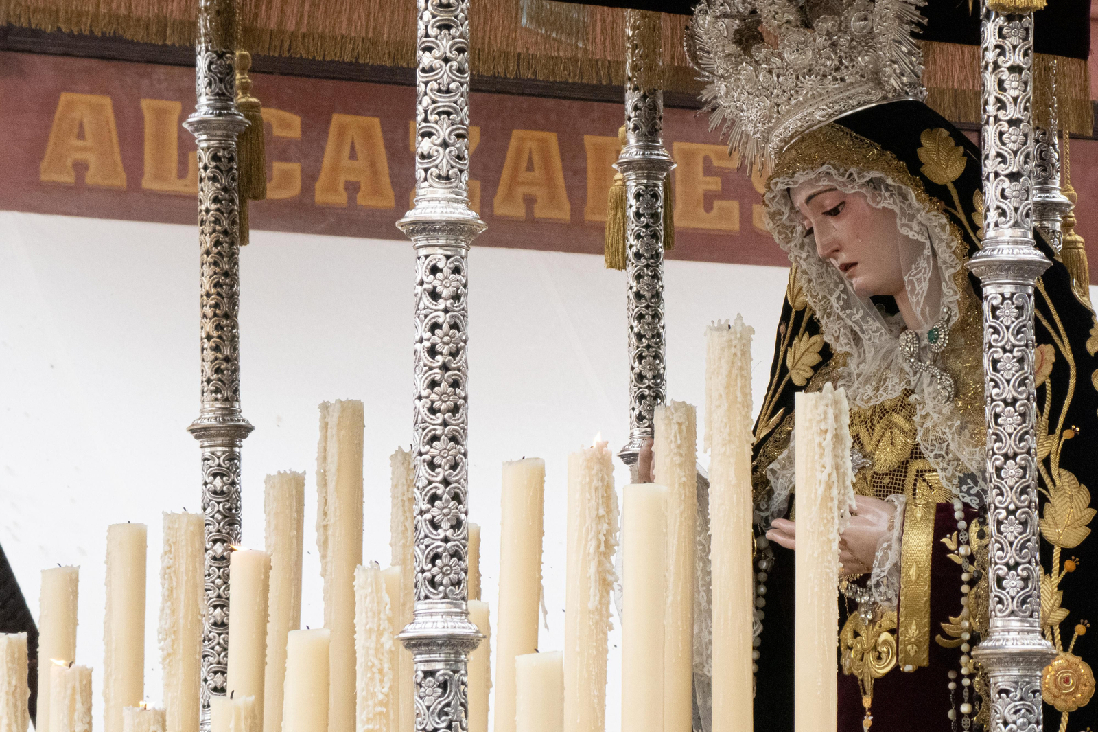 La Virgen del Rosario de Montesión en su rosario de la aurora, en imágenes