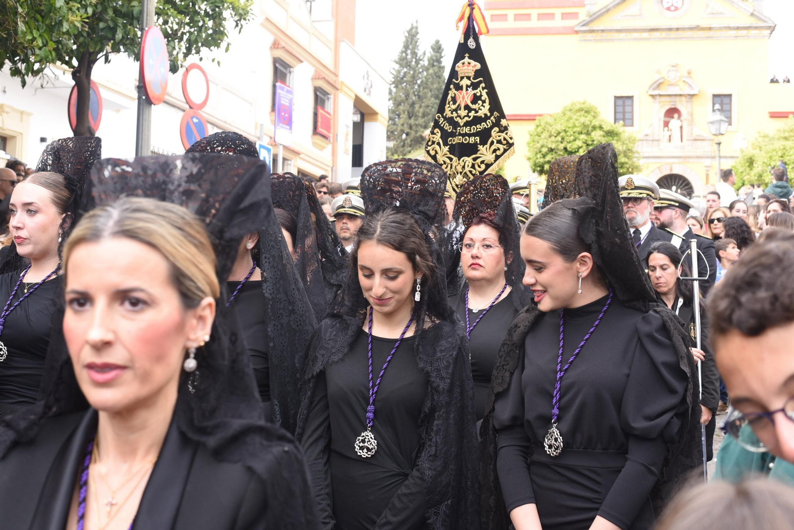 La procesión del Caído en este Jueves Santo de Córdoba, en imágenes