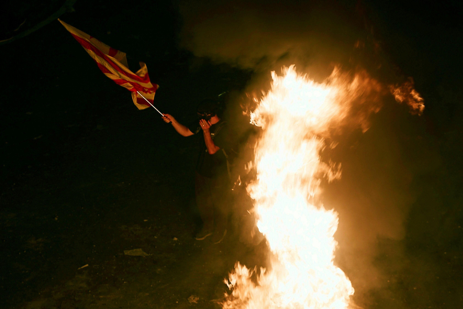 Las imágenes de la quinta jornada de disturbios en Cataluña