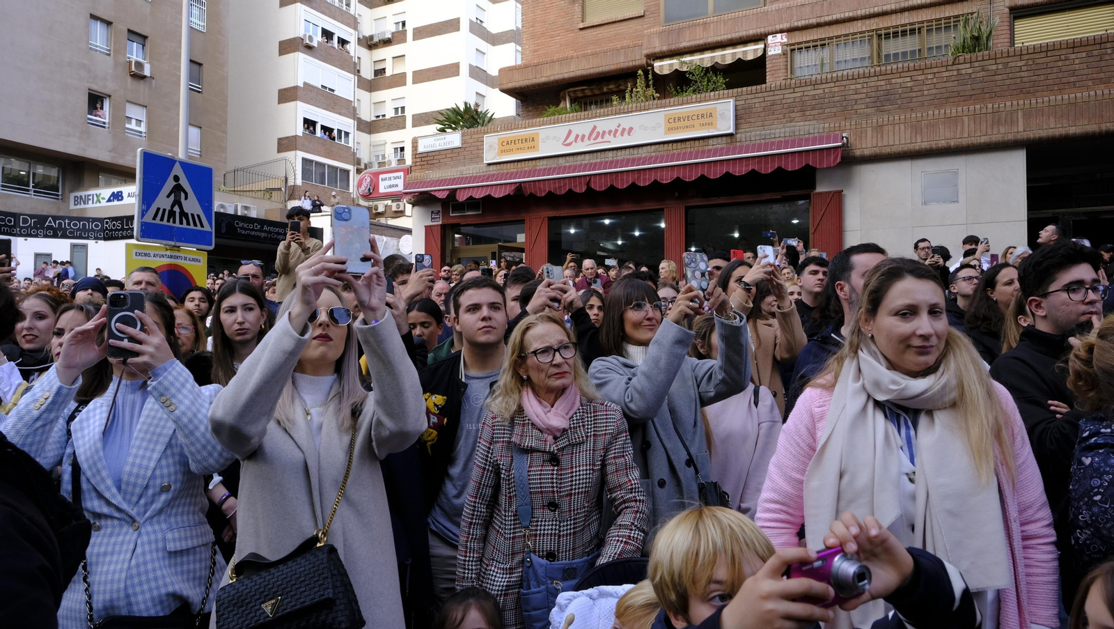 Pasión vuelve a su Iglesia de Santa Teresa azotada por la lluvia