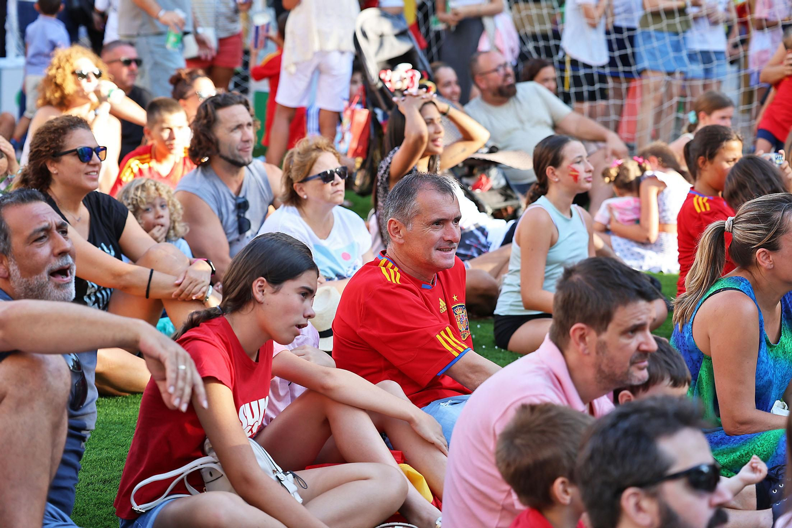 Imágenes de la Fan zone en Huelva de la Final de la Eurocopa entre Inglaterra y España Imágenes de la Fan zone en Huelva de la Final de la Eurocopa entre Inglaterra y España