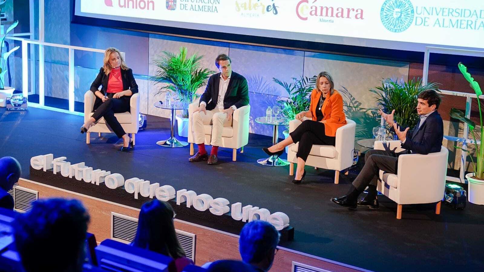 Mesa redonda sobre ‘Nuevas tendencias en el consumo’.