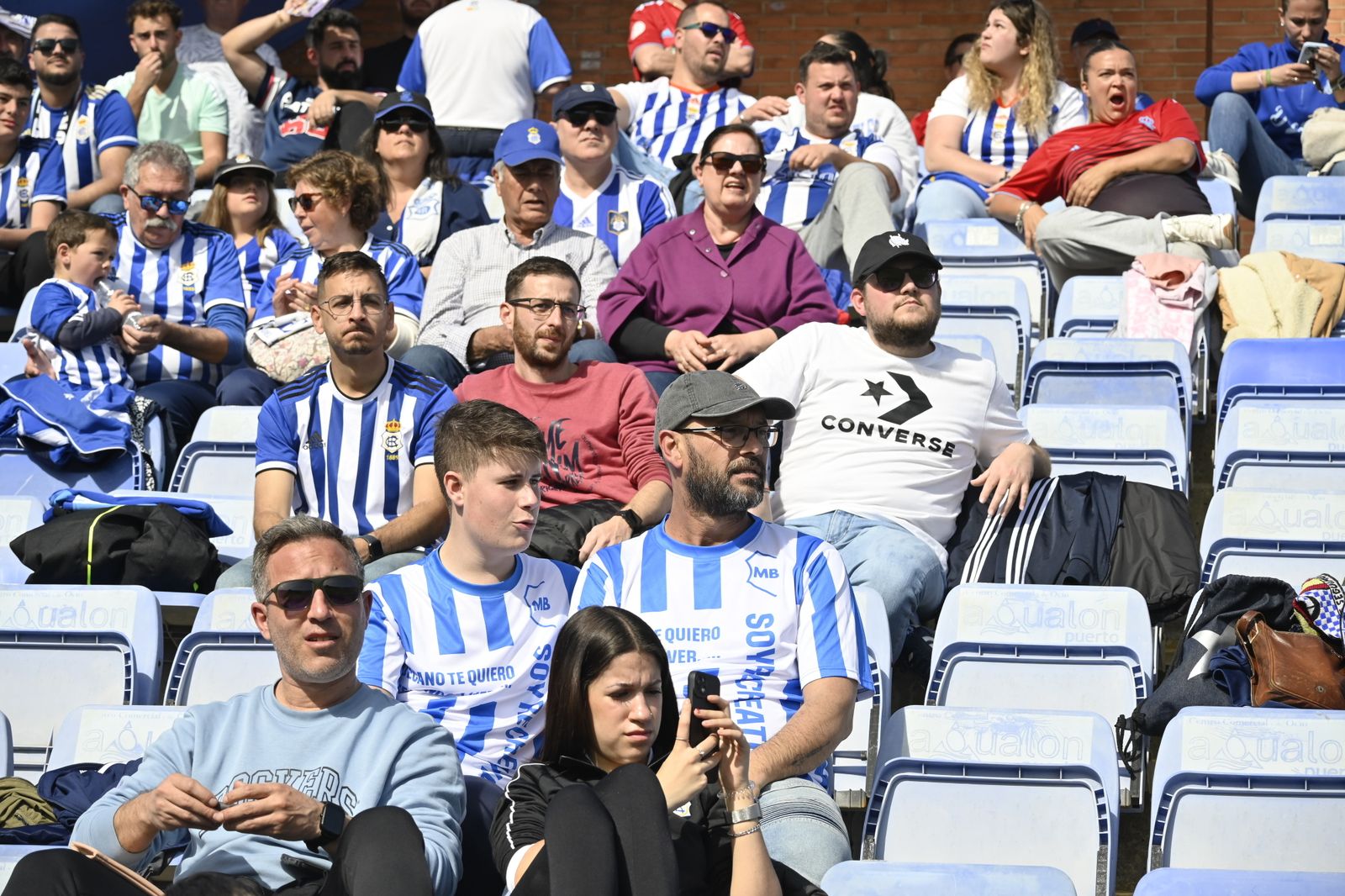 Imágenes de ambiente del partido Recre - Melilla