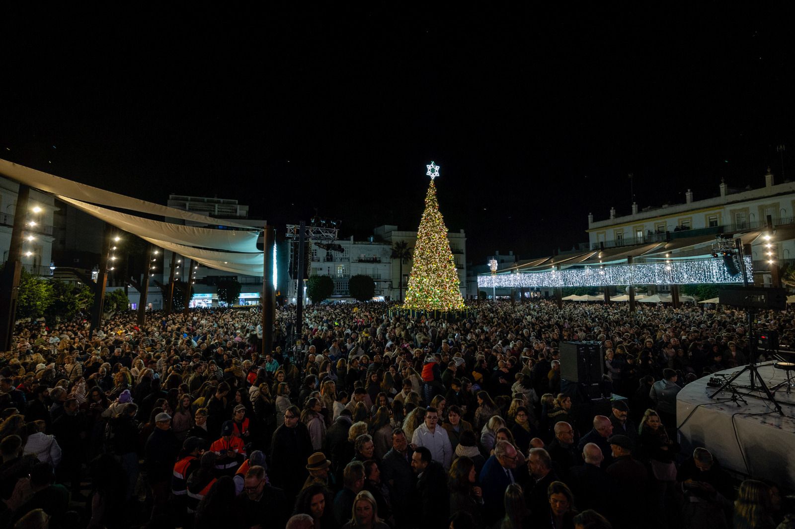 Imágenes: San Fernando inaugura el alumbrado de la Navidad 2023