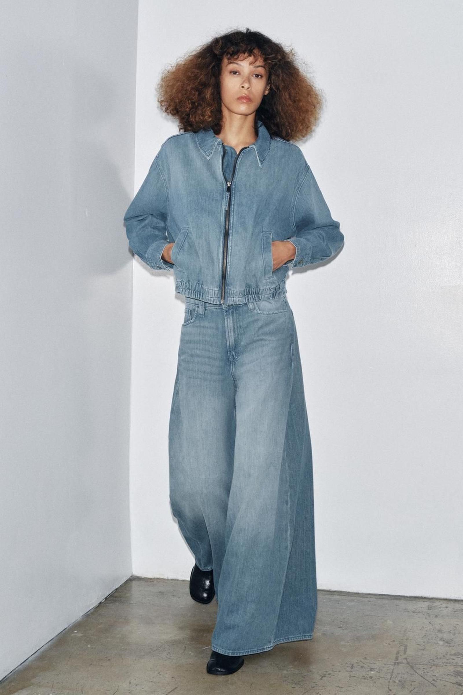 Vaqueros anchos de Zara.