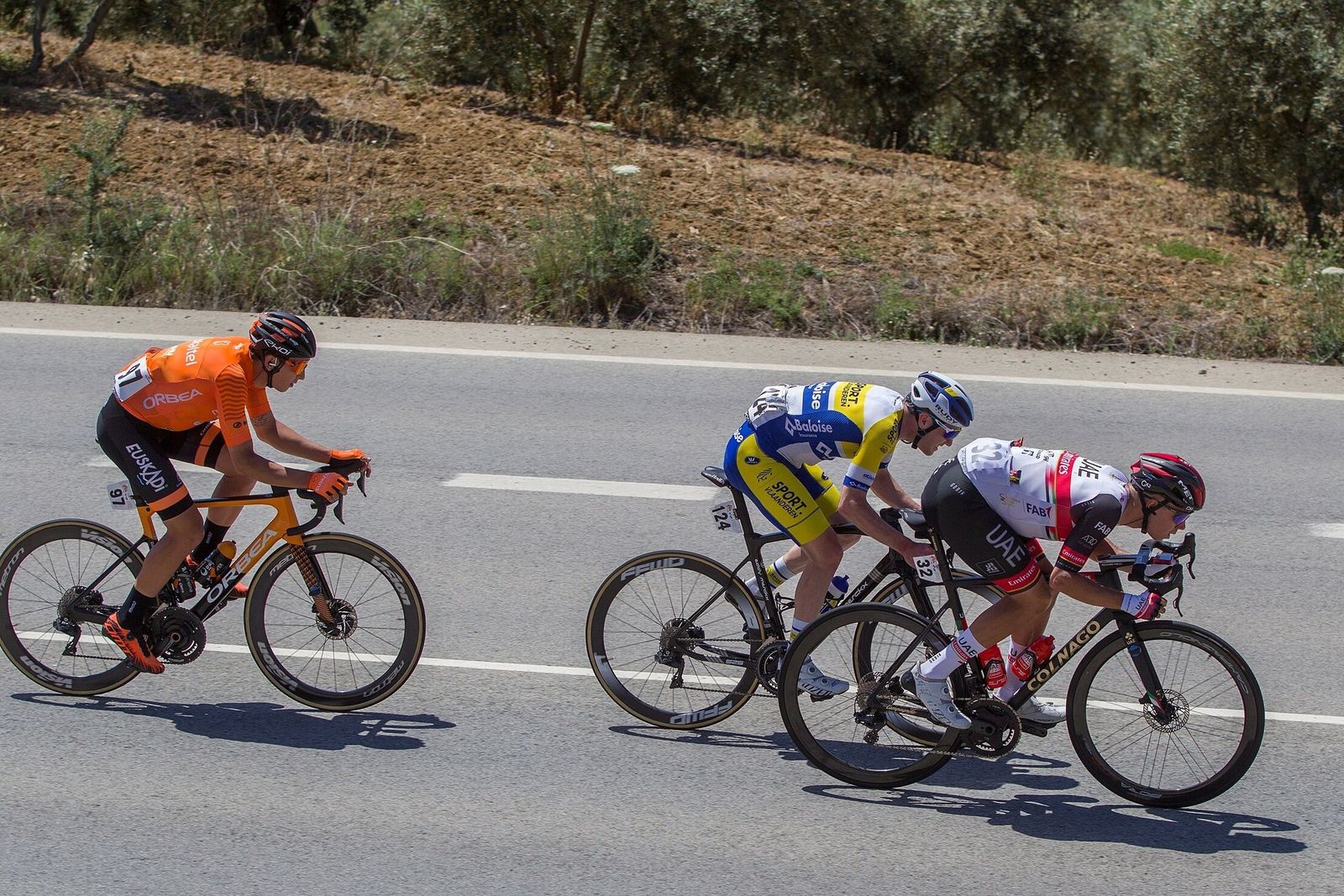 Las fotos de la etapa Mijas-Zahara de la Sierra de la Vuelta a Andalucía