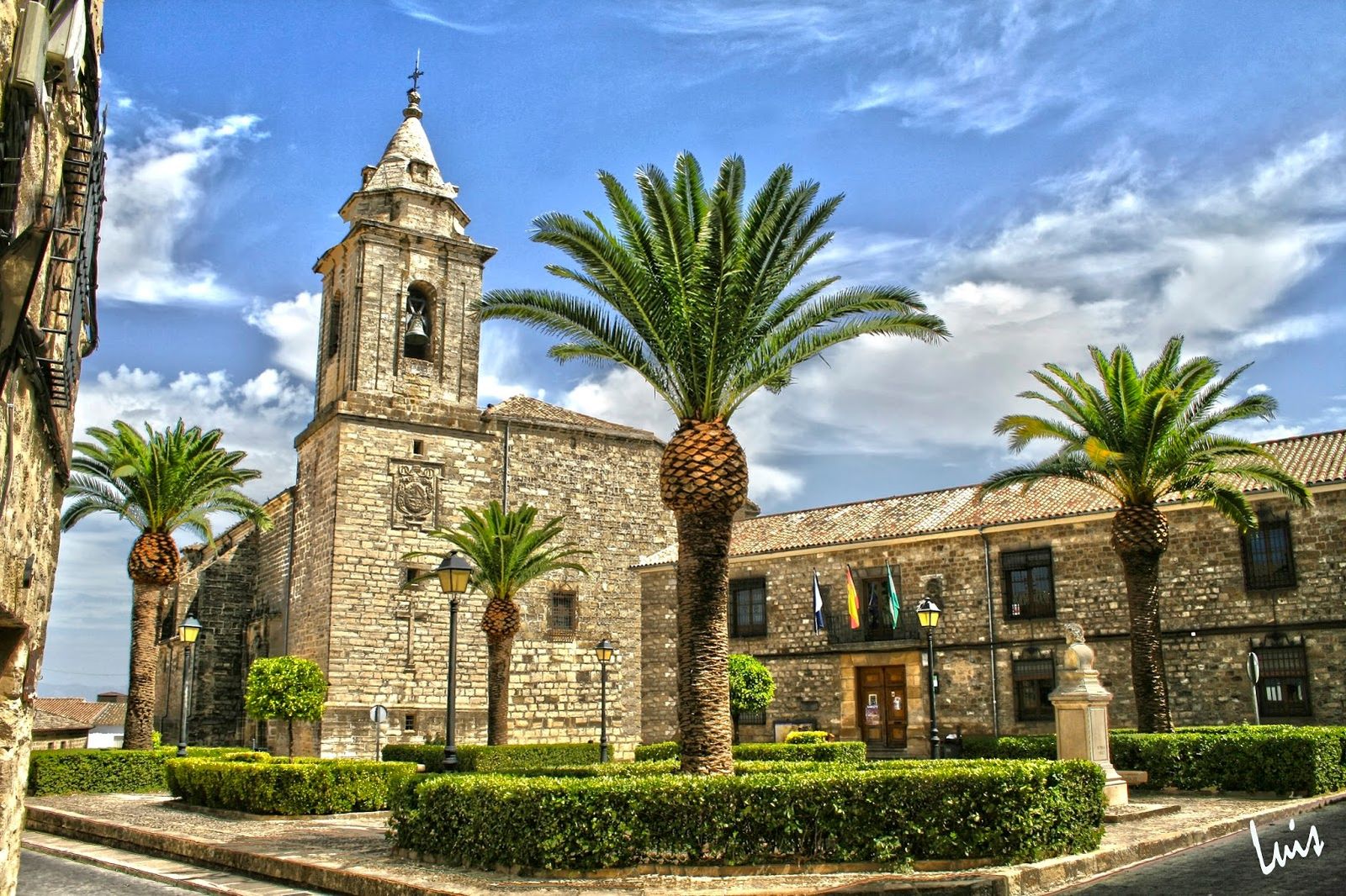Las palmeras y zonas verdes hacen de este enclave uno de los más visitados del pueblo.