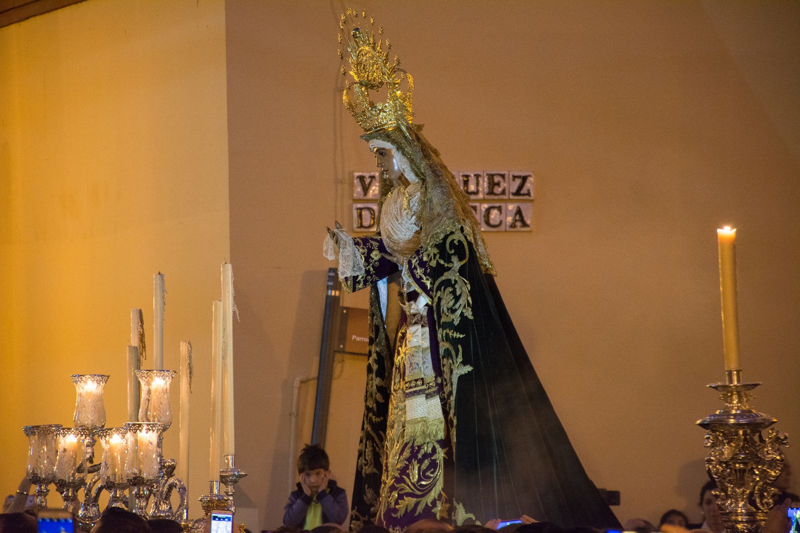 Traslado de la Esperanza de Triana a su capilla