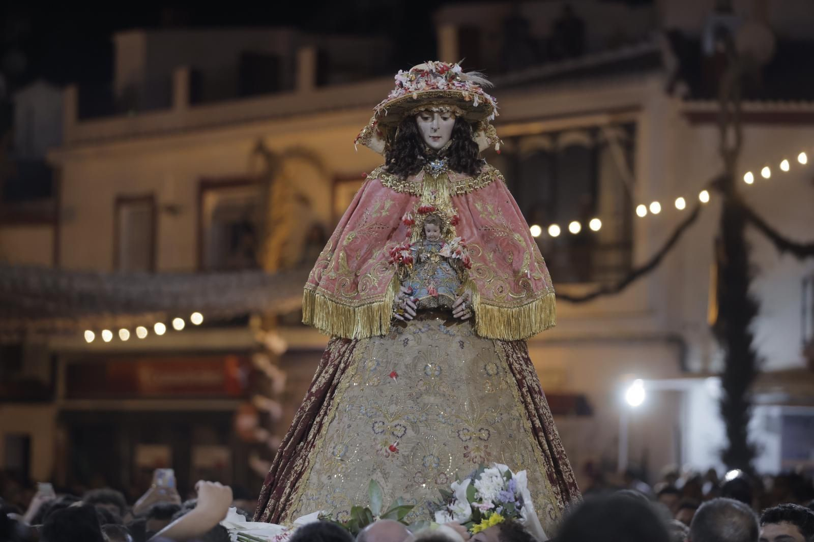 Traslado de la Virgen del Rocio: Emotiva noche desde Almonte al Chaparral, en imágenes