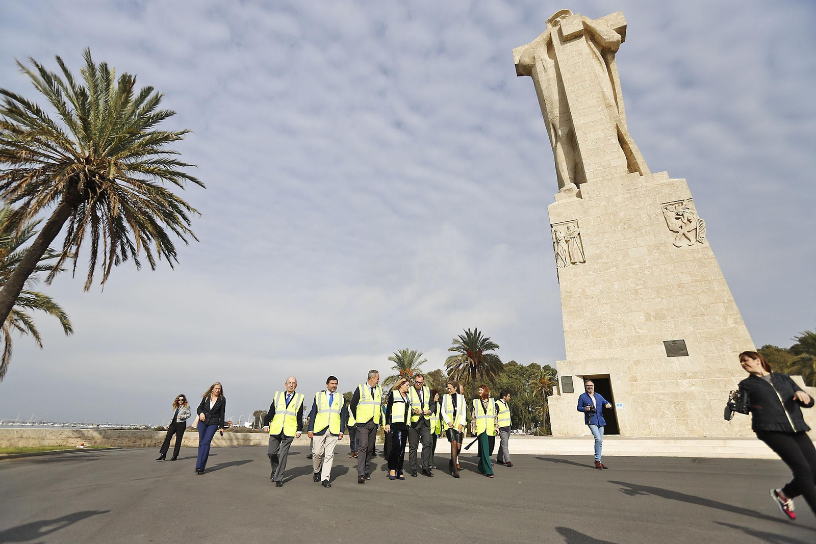 Imágenes de la colocación de la primera piedra de las obras en el entorno del Monumento a Colón
