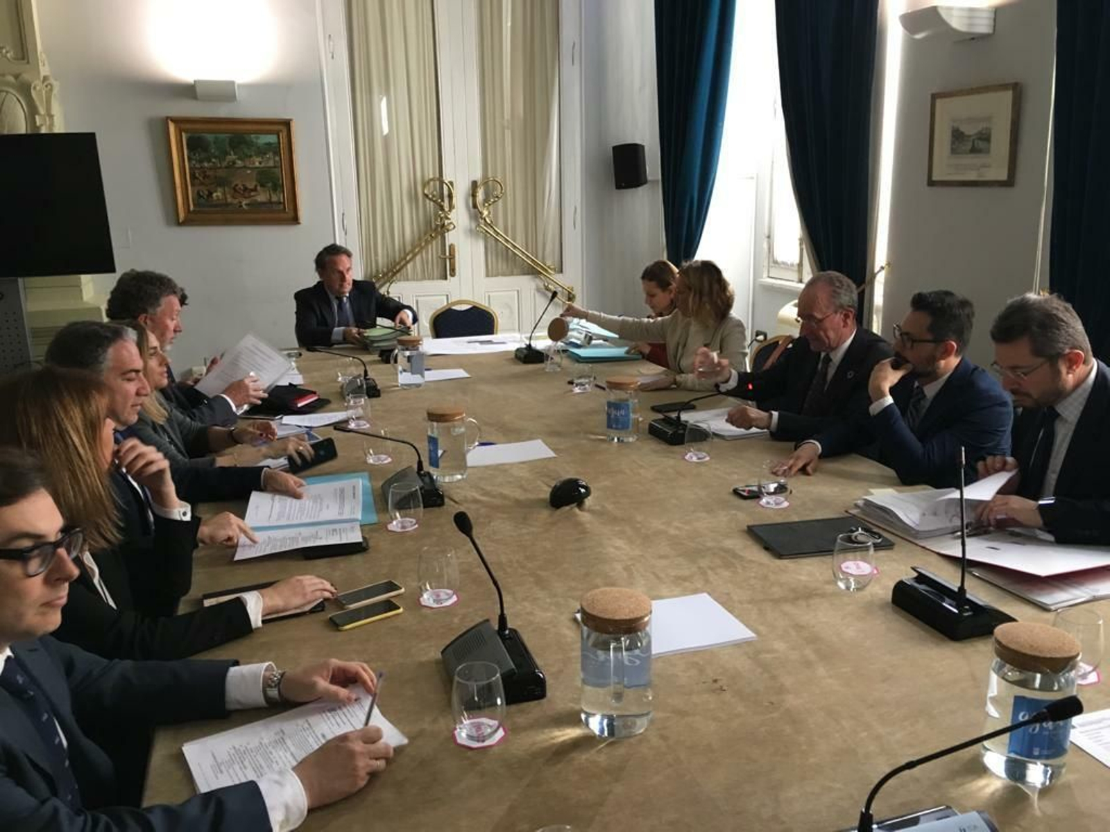 Reunión de representantes de la Junta y del Ayuntamiento celebrada este lunes.