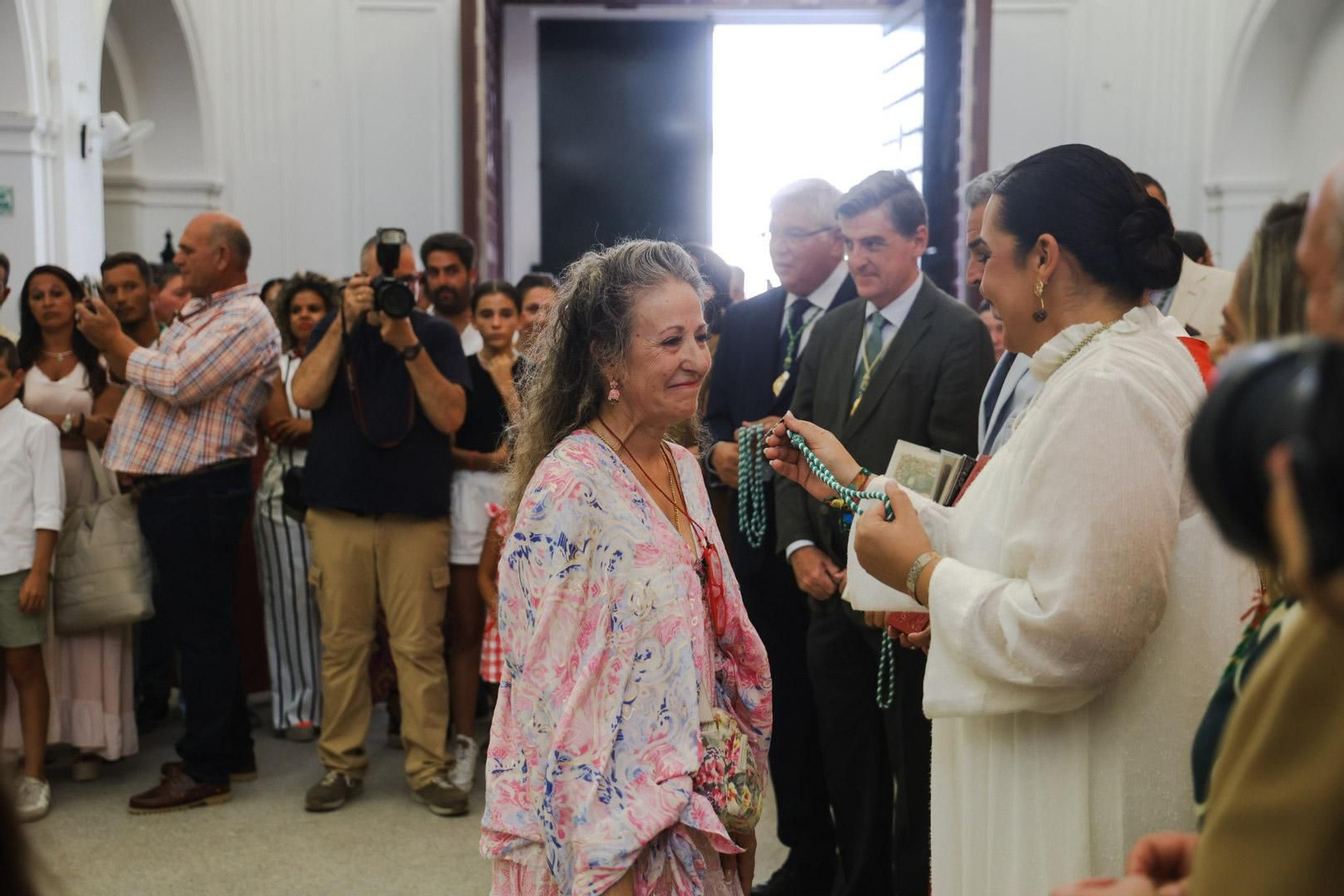 Rocío Chico 2025: Imágenes del acto de Juramento e Imposición de medallas a los nuevos hermanos, último día de triduo y las carreras de cinta a caballo