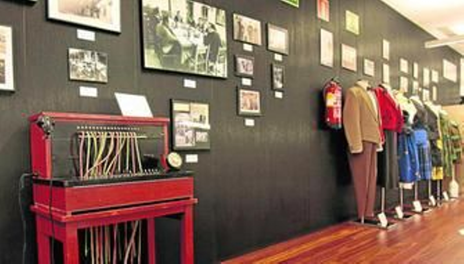 Imagen de la exposición que se puede ver en el Hotel Parador Atlántico desde ayer.