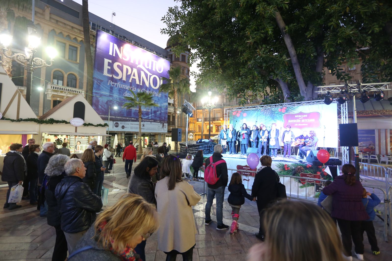 Imágenes del Coro Lazareto en la Plaza de las Monjas