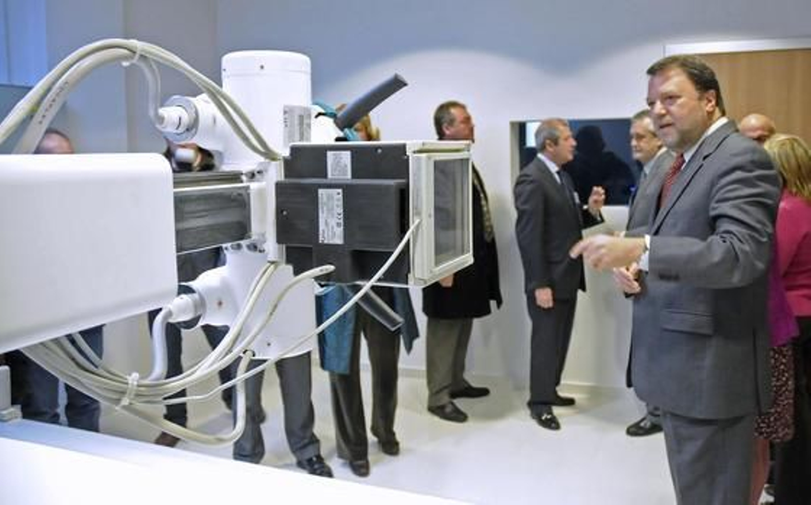 José Antonio Griñán, presidente andaluz, y Alfredo Sánchez Monteseirín, alcalde de Sevilla, han inaugurado el Centro de Salud Inmaculada Vieira Fuentes en Las Letanías.  Foto: Juan Carlos Vázquez