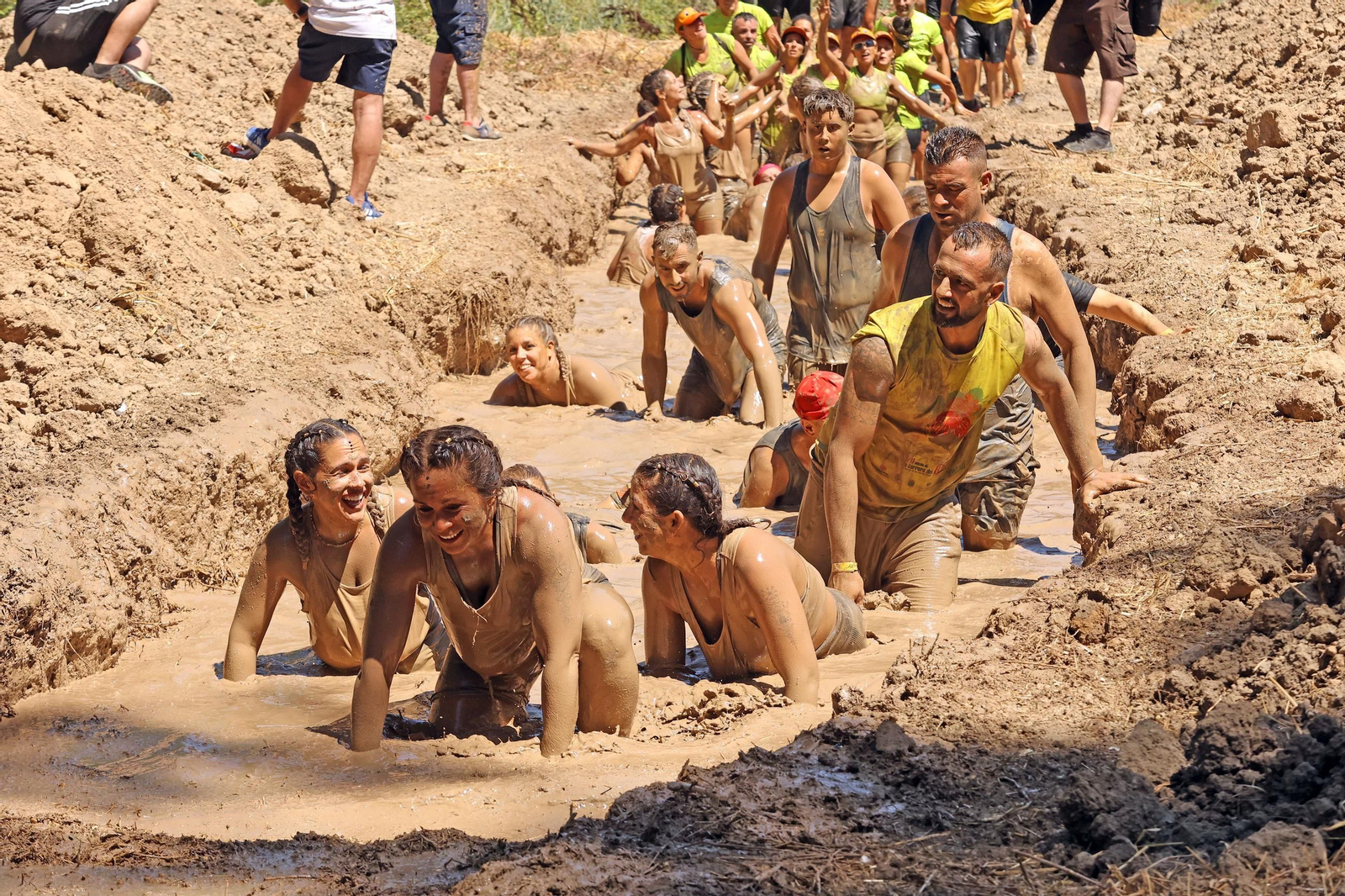 Búscate en la VII Carrera del Barro en La Barca